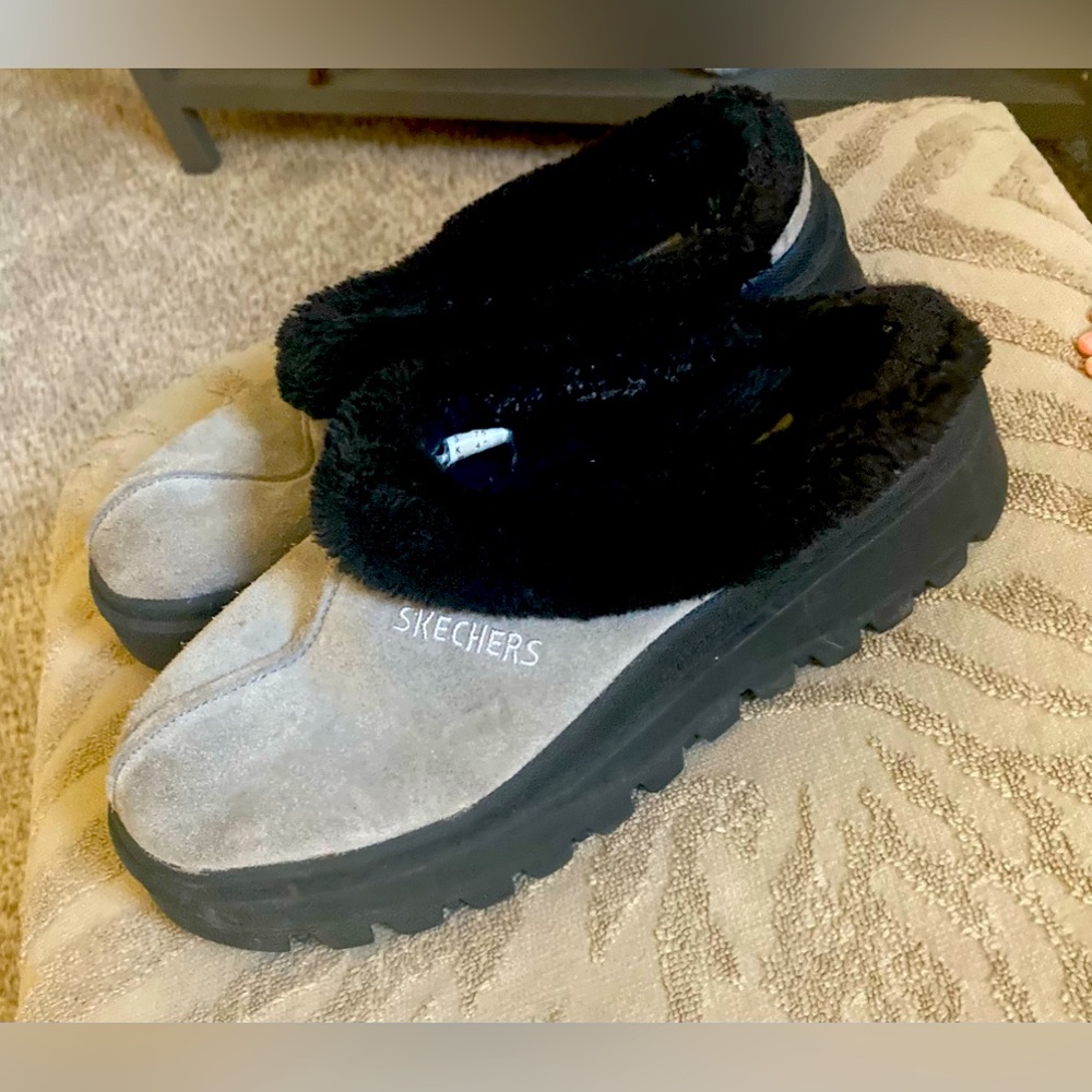 Skechers Platform Slippers